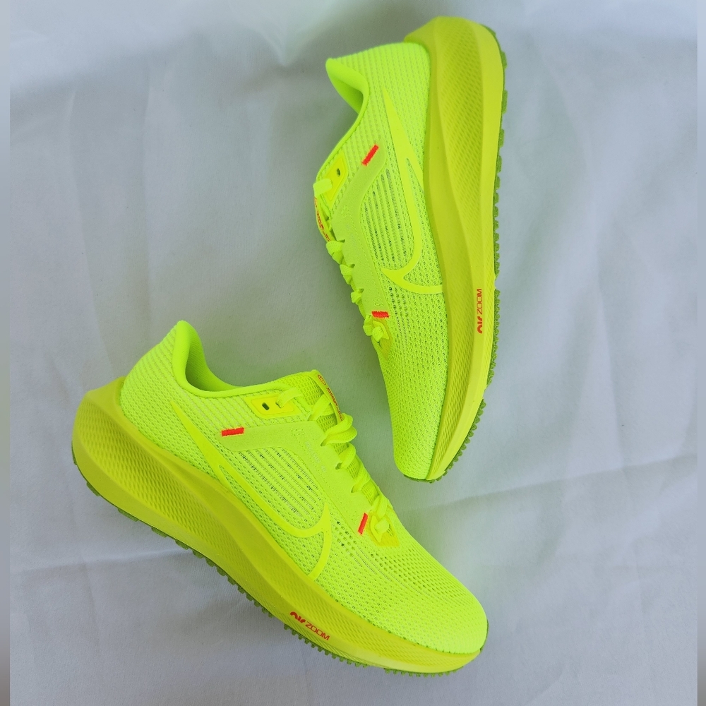 6.5 WOMEN'S NIKE AIR ZOOM PEGASUS 40 VOLT NEON RUNNING SNEAKERS DV3854-700